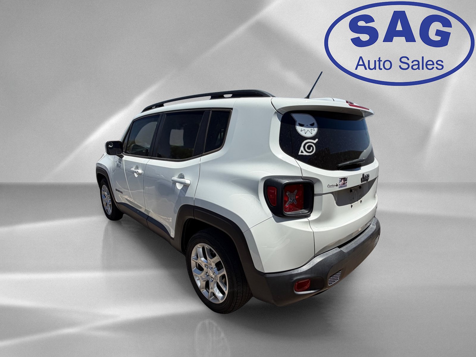 Used 2017 Jeep Renegade Latitude FWD image 4