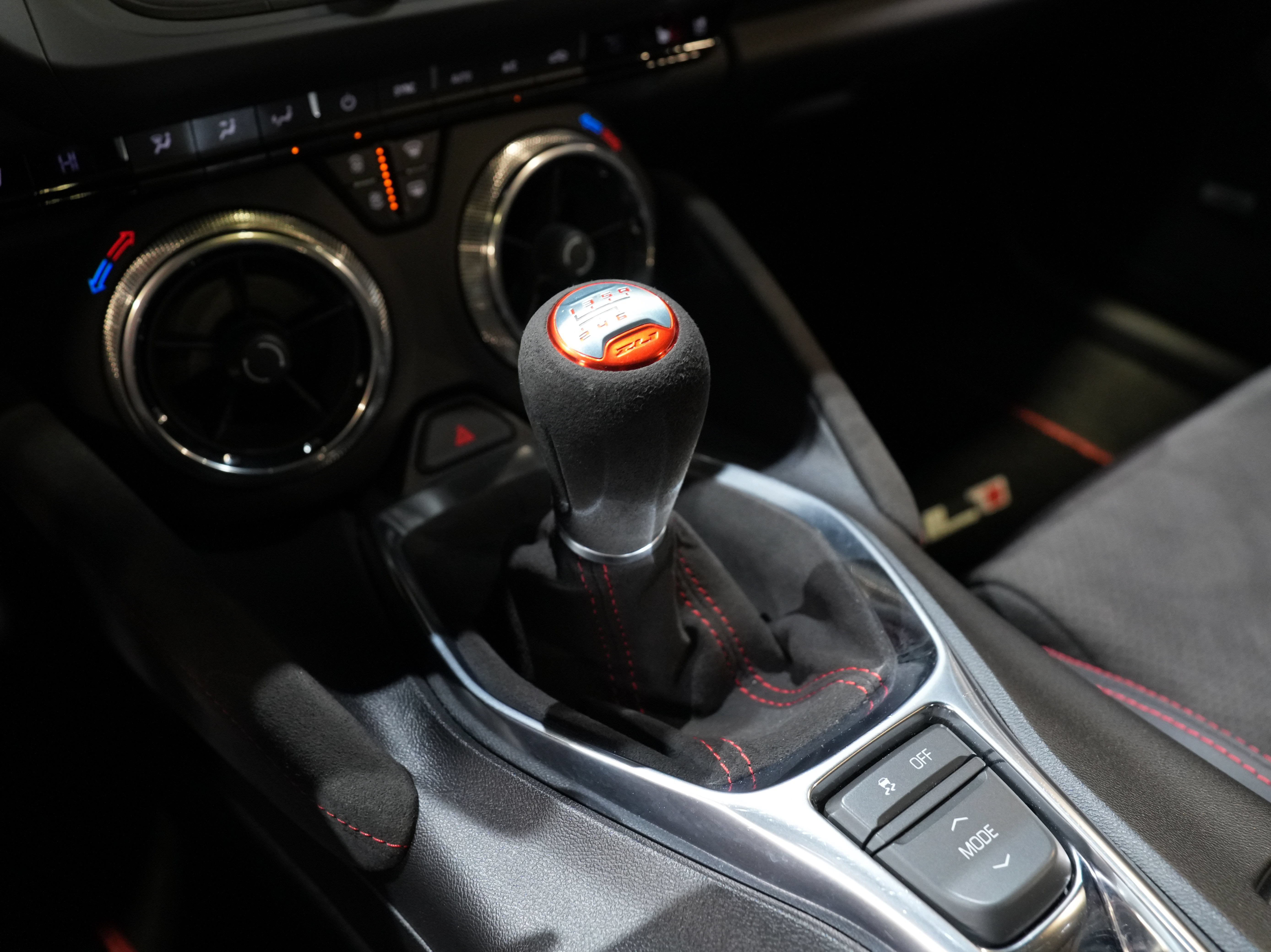 Used 2018 Chevrolet Camaro ZL1 RWD image 43