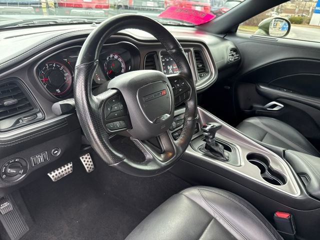 Used 2022 Dodge Challenger SXT w/ Plus Package image 14
