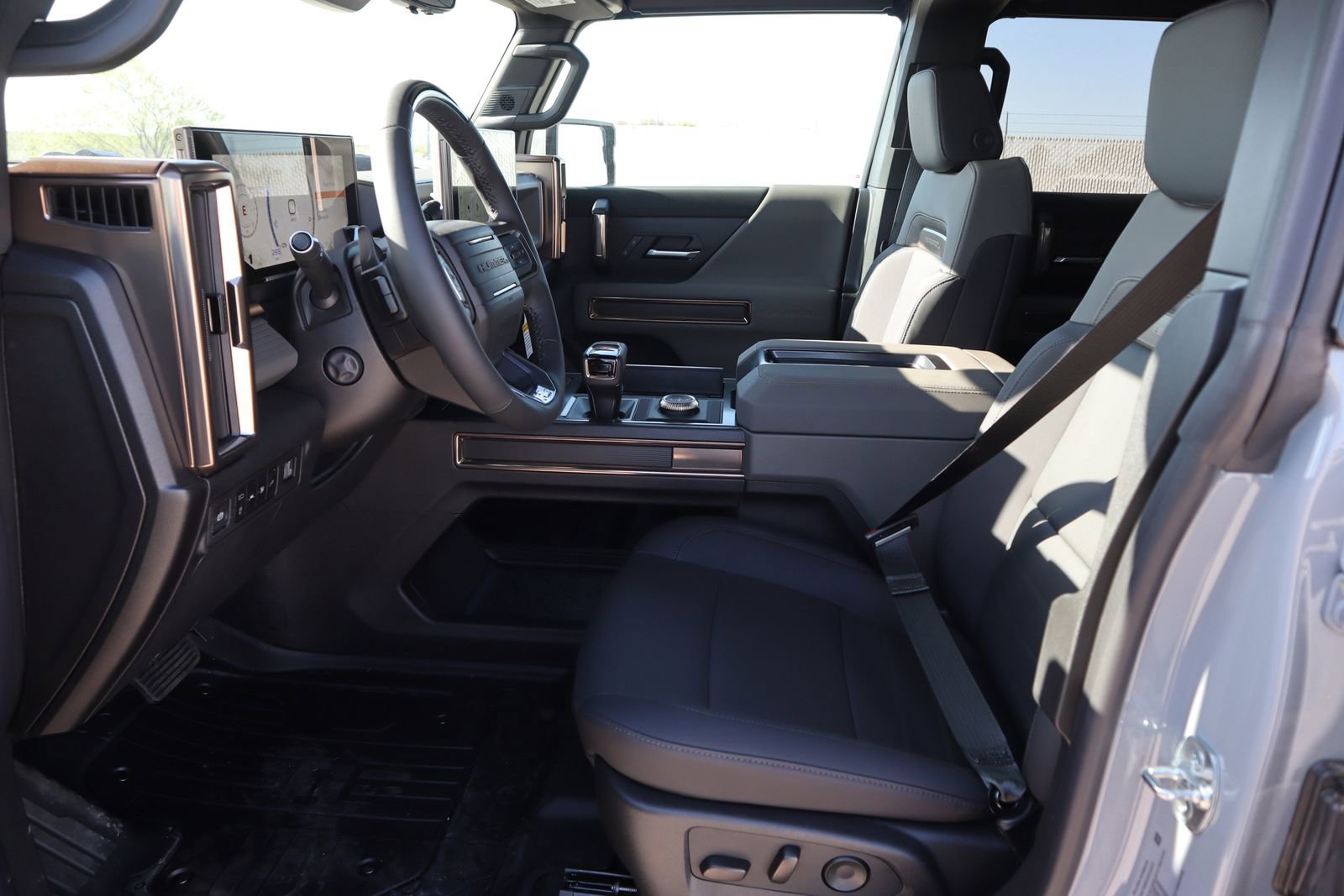 New 2025 GMC Hummer EV 2X image 10
