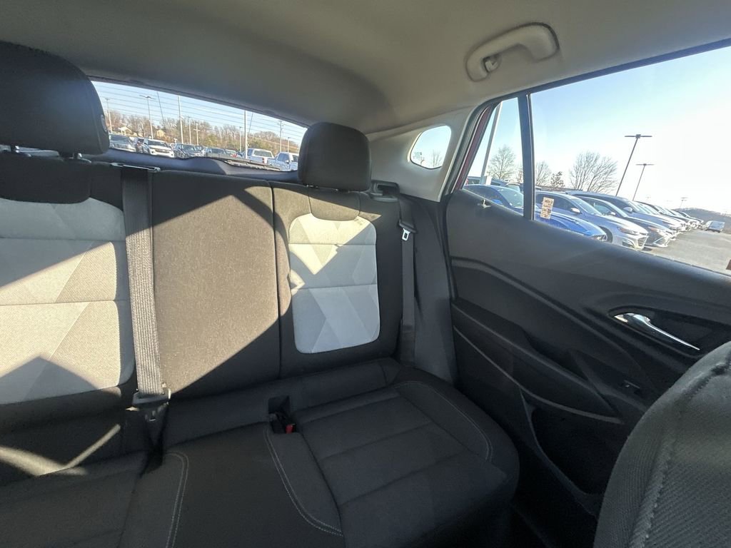 Used 2025 Chevrolet Trax LS image 15