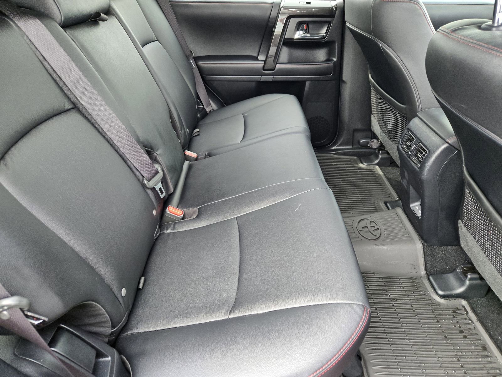 Used 2024 Toyota 4Runner TRD Off-Road Premium w/ Off Road Premium Plus Package AWD/4WD image 29