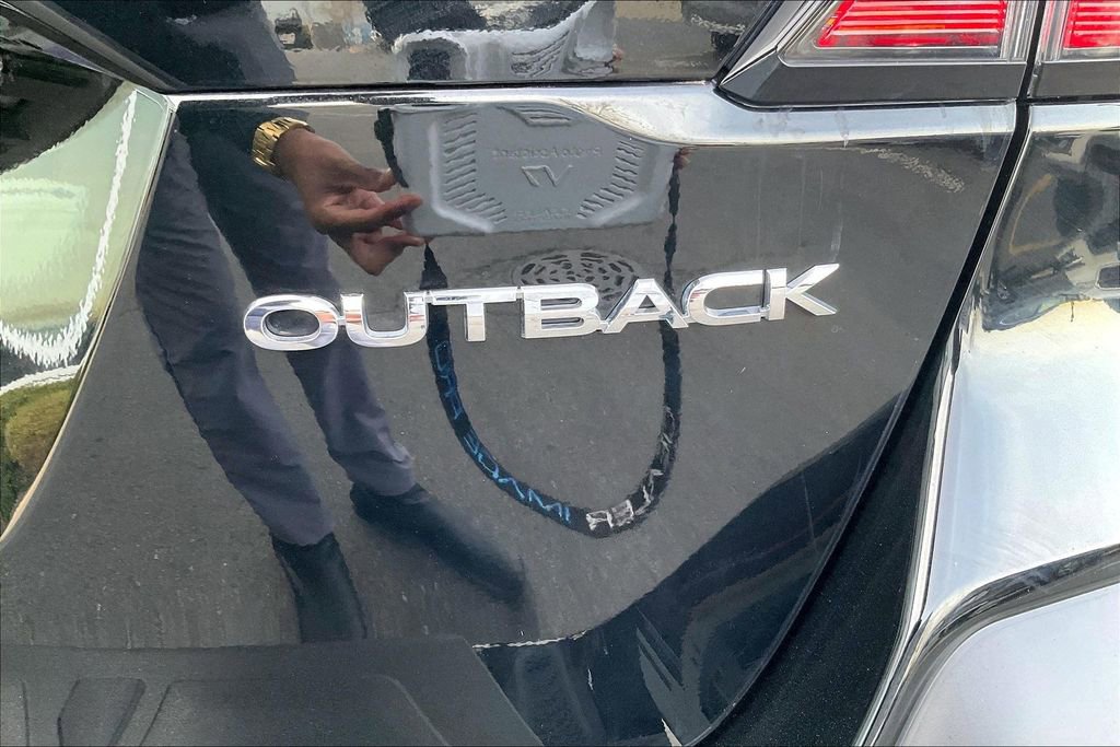 Certified 2025 Subaru Outback Limited image 9