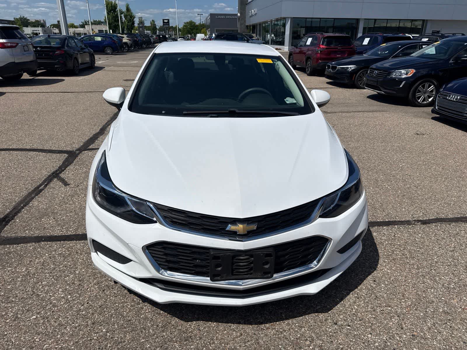 Used 2018 Chevrolet Cruze LT w/ Convenience Package FWD image 10