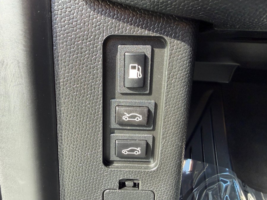 Used 2015 BMW i3 w/ Range Extender RWD image 15