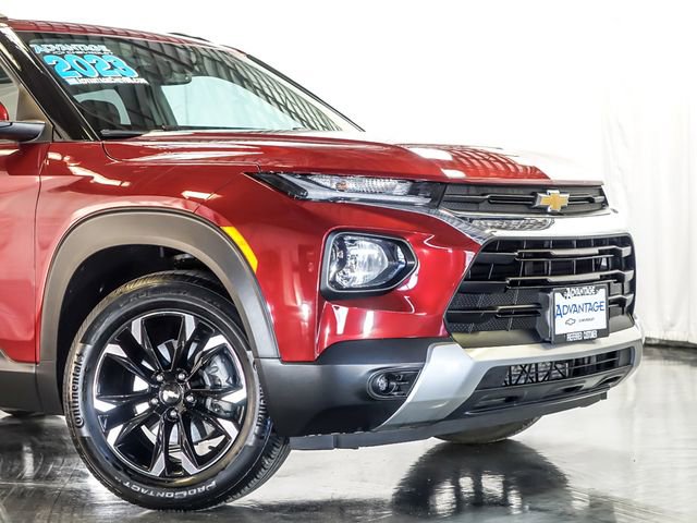 Used 2023 Chevrolet TrailBlazer LT w/ Convenience Package FWD image 3