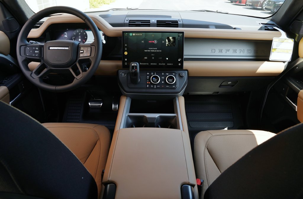 New 2026 Land Rover Defender 110 X AWD/4WD image 9
