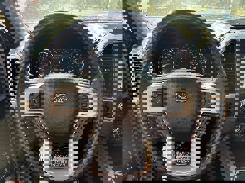 Used 2018 Ford F150 Lariat w/ Equipment Group 502A Luxury image 12