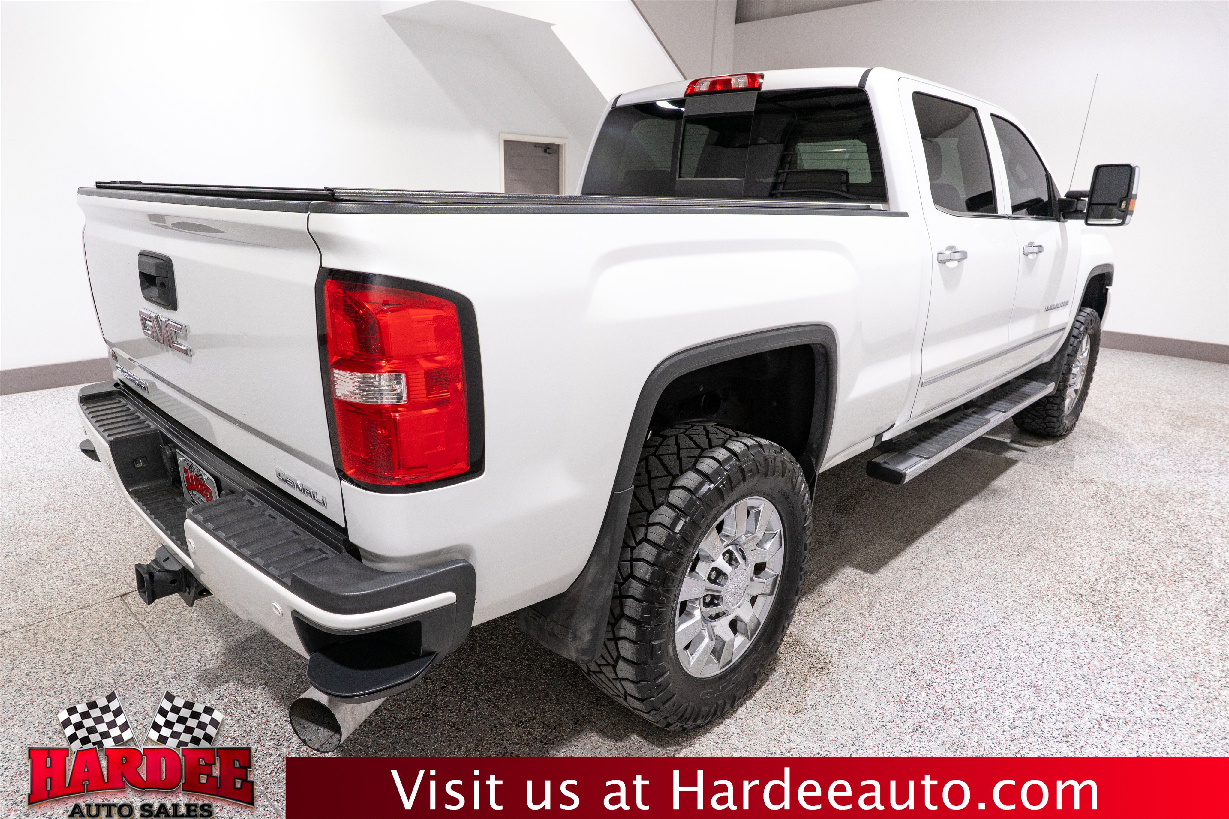 Used 2019 GMC Sierra 2500 Denali w/ Duramax Plus Package AWD/4WD image 5