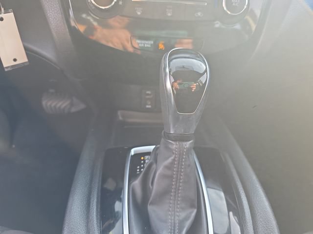 Used 2018 Nissan Rogue Sport S FWD image 15