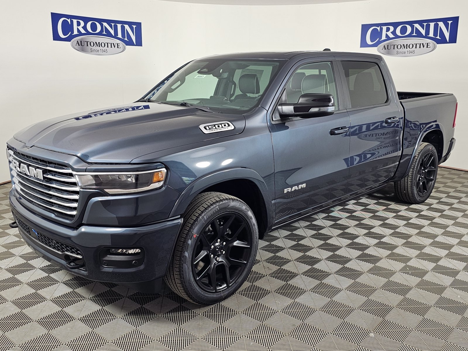 New 2026 RAM 1500 Laramie AWD/4WD image 32