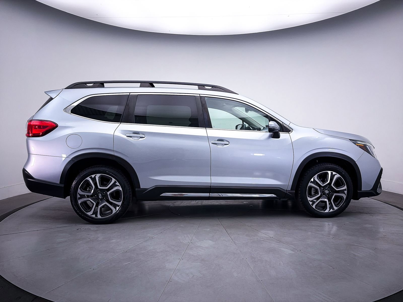 Used 2023 Subaru Ascent Limited AWD/4WD image 42