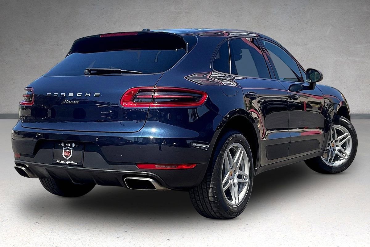Used 2018 Porsche Macan AWD/4WD image 31