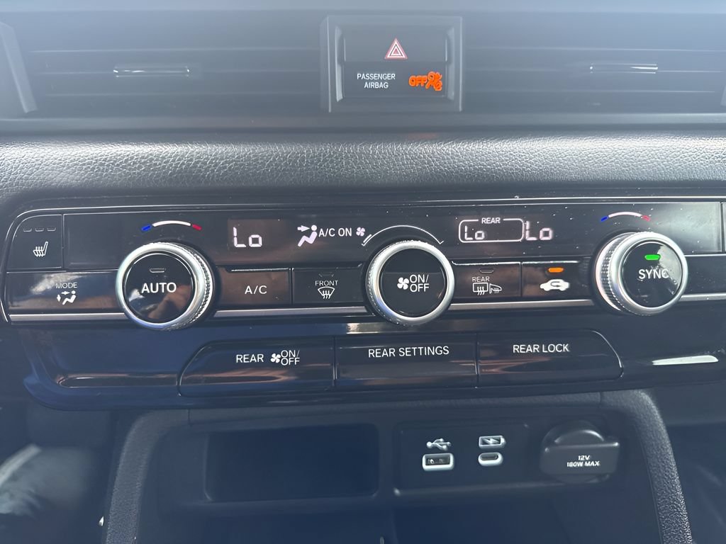 Used 2025 Honda Pilot TrailSport image 21