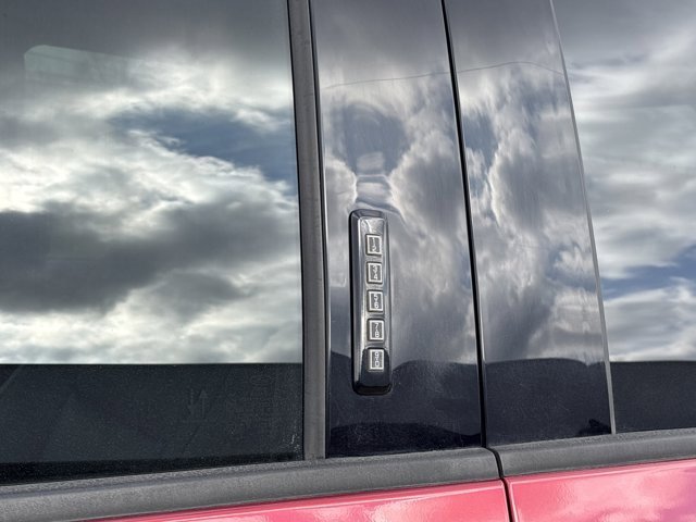 Used 2019 Ford F250 Lariat w/ Lariat Ultimate Package image 16