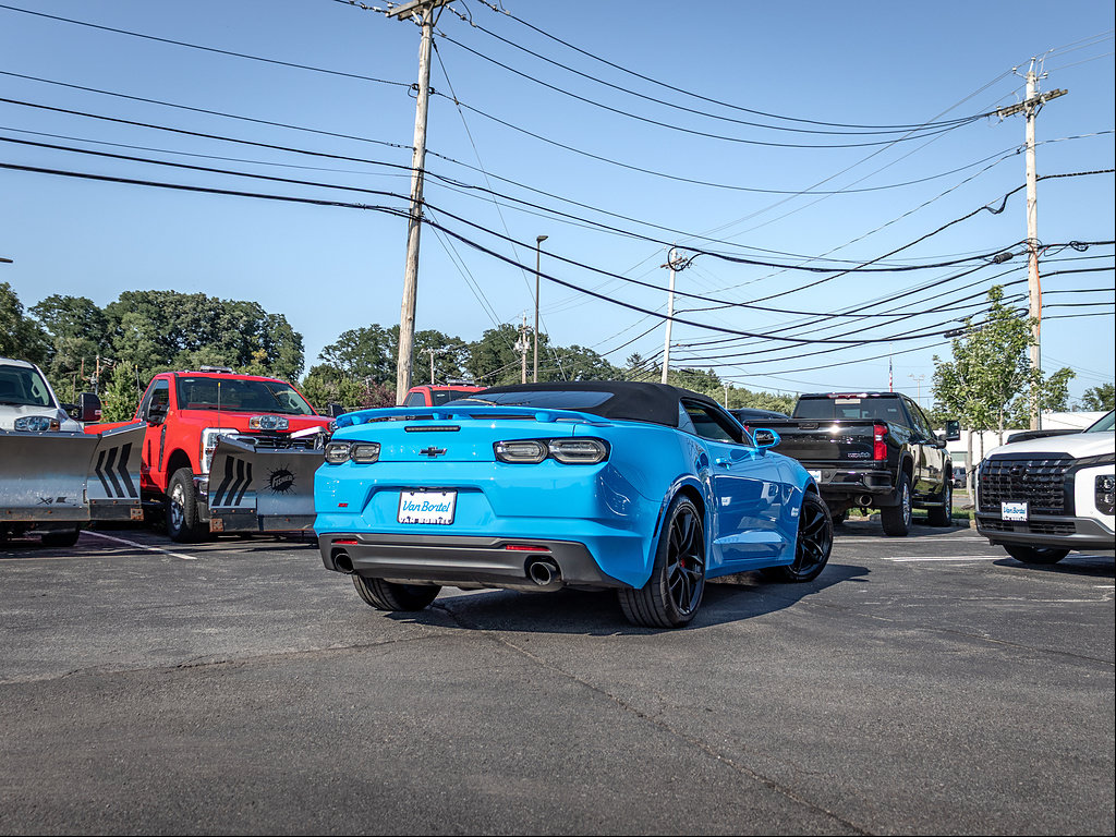 Used 2023 Chevrolet Camaro SS RWD image 8