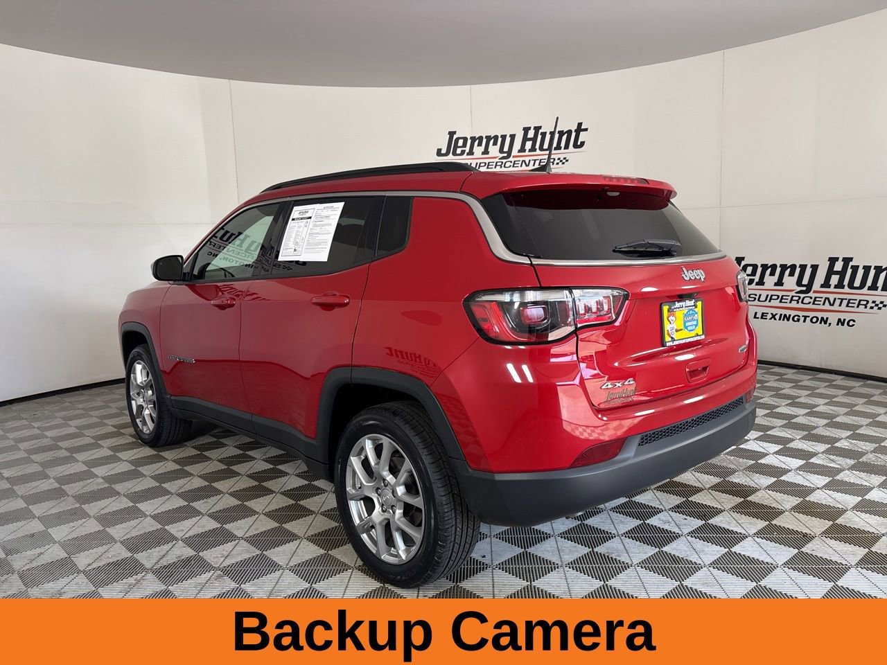 Used 2023 Jeep Compass Latitude image 7