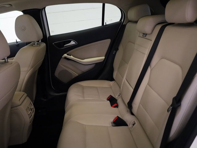 Used 2020 Mercedes-Benz GLA 250 4MATIC image 32