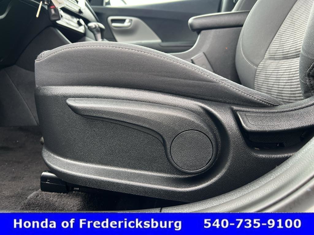 Used 2020 Kia Niro LX image 15