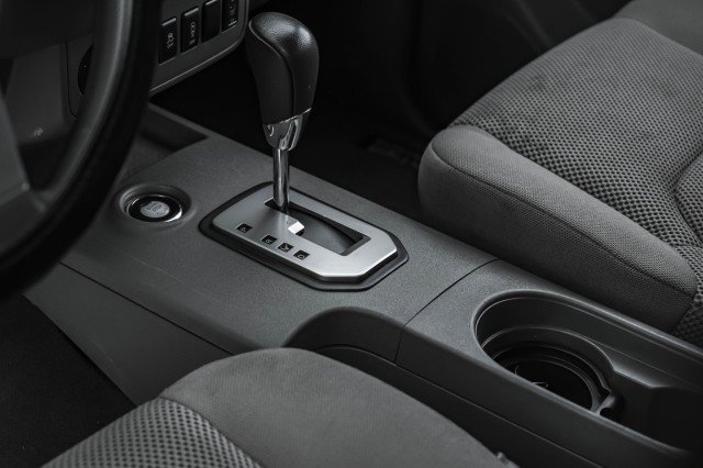 Used 2021 Nissan Frontier SV w/ Midnight Edition Floor Mats image 28