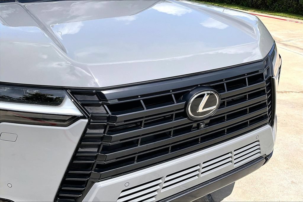 Used 2026 Lexus GX 550 w/ Accessory Package (2T) AWD/4WD image 39