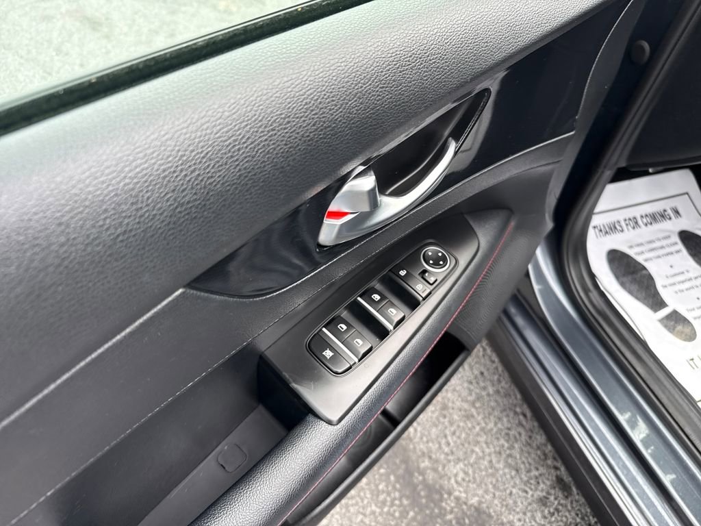 Used 2023 Kia Forte GT image 11