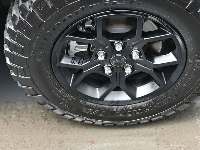 Used 2025 Jeep Gladiator Sport image 27