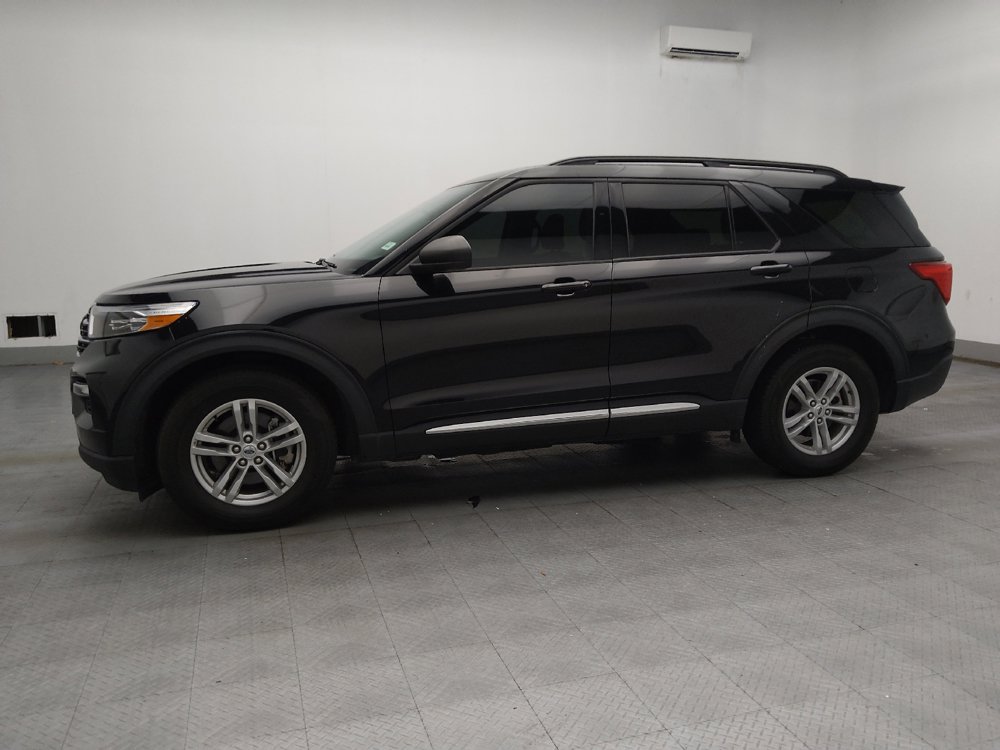 Used 2024 Ford Explorer XLT w/ Equipment Group 202A RWD image 2