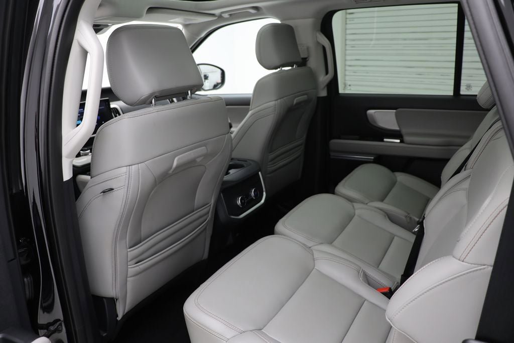 Used 2025 Ford Expedition Max Active image 11