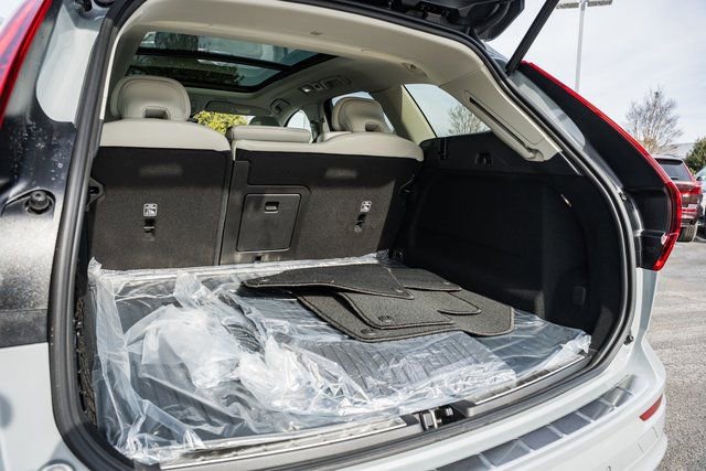 New 2026 Volvo XC60 B5 Ultra w/ Protection Package Premier image 10