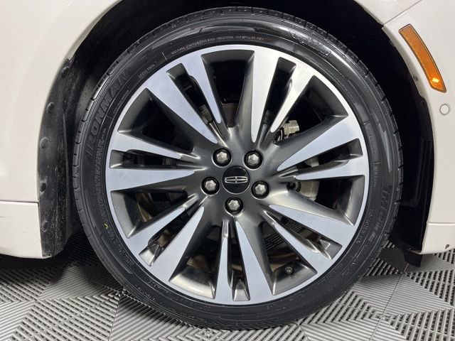 Used 2020 Lincoln MKZ Reserve w/ Elements Package image 14