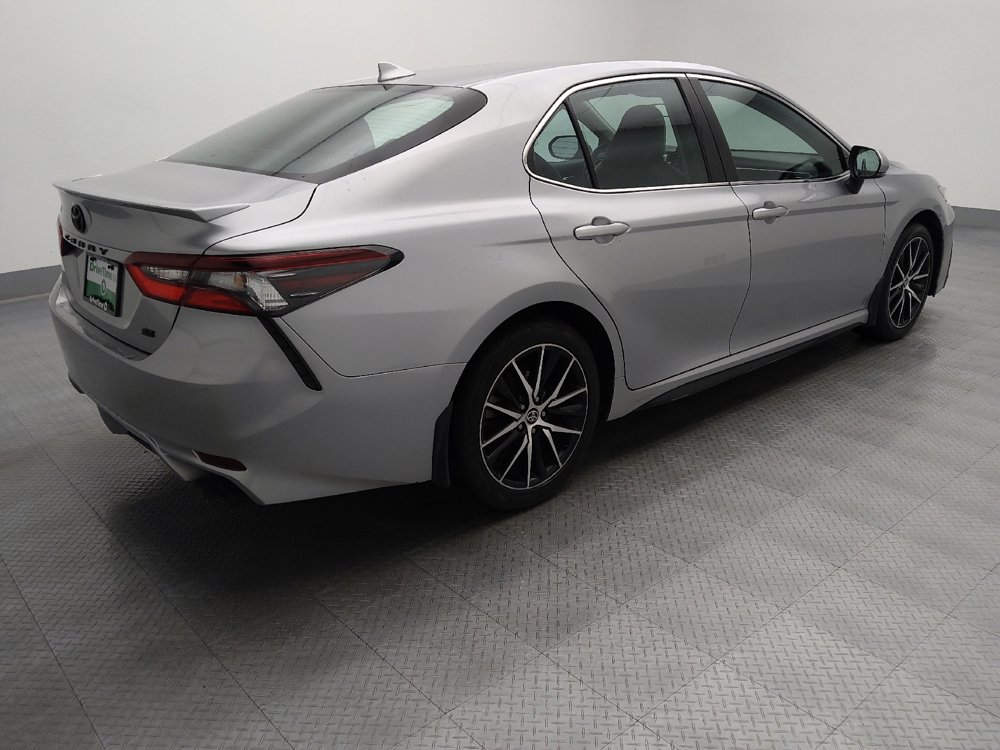 Used 2023 Toyota Camry SE FWD image 10
