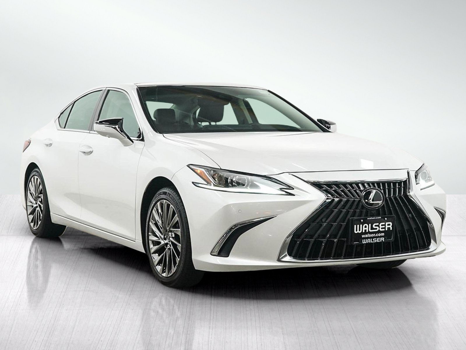 Used 2024 Lexus ES 350 w/ Accessory Package (Z1) FWD image 7