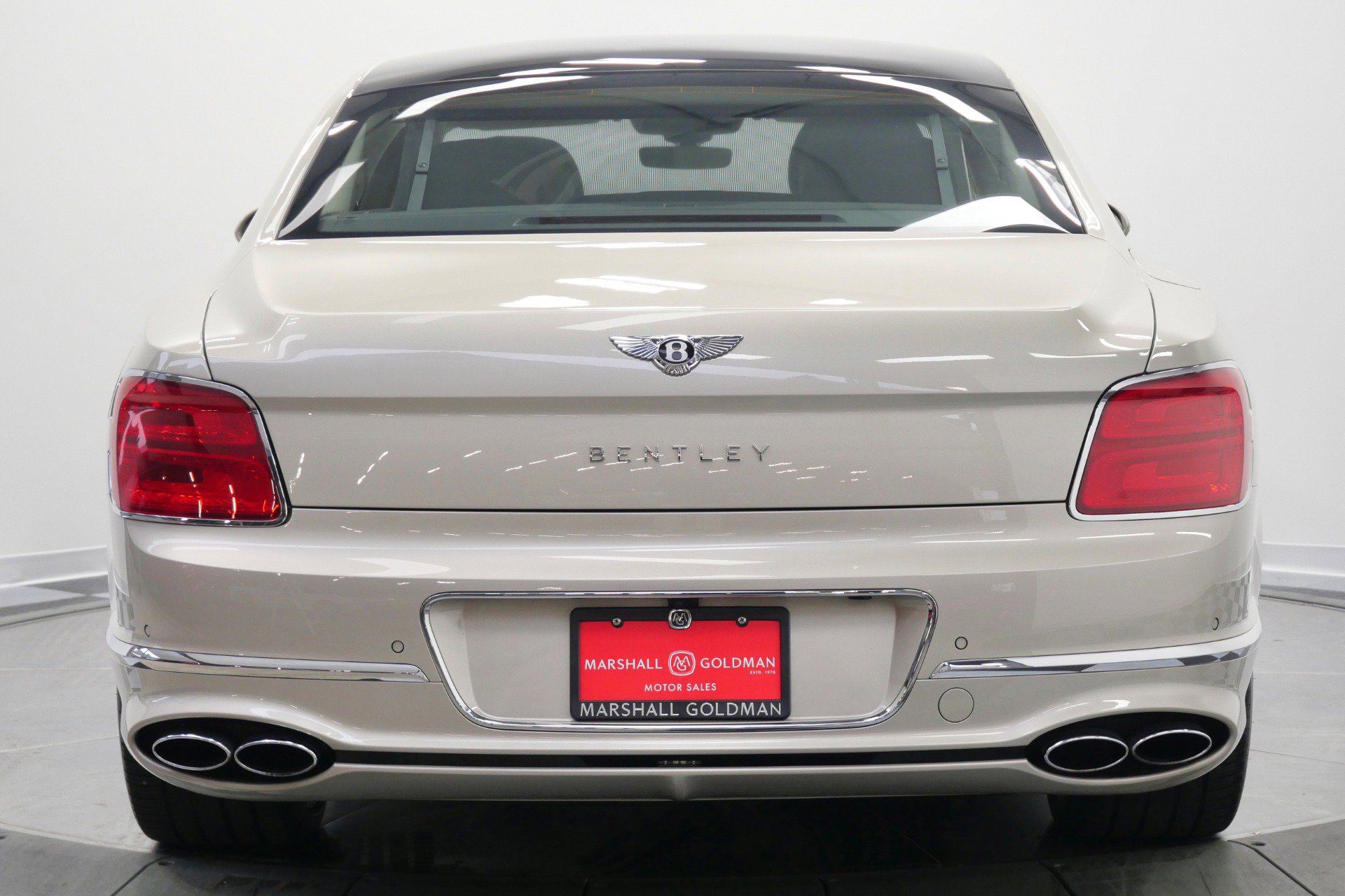 Used 2022 Bentley Flying Spur Plug-In Hybrid image 8