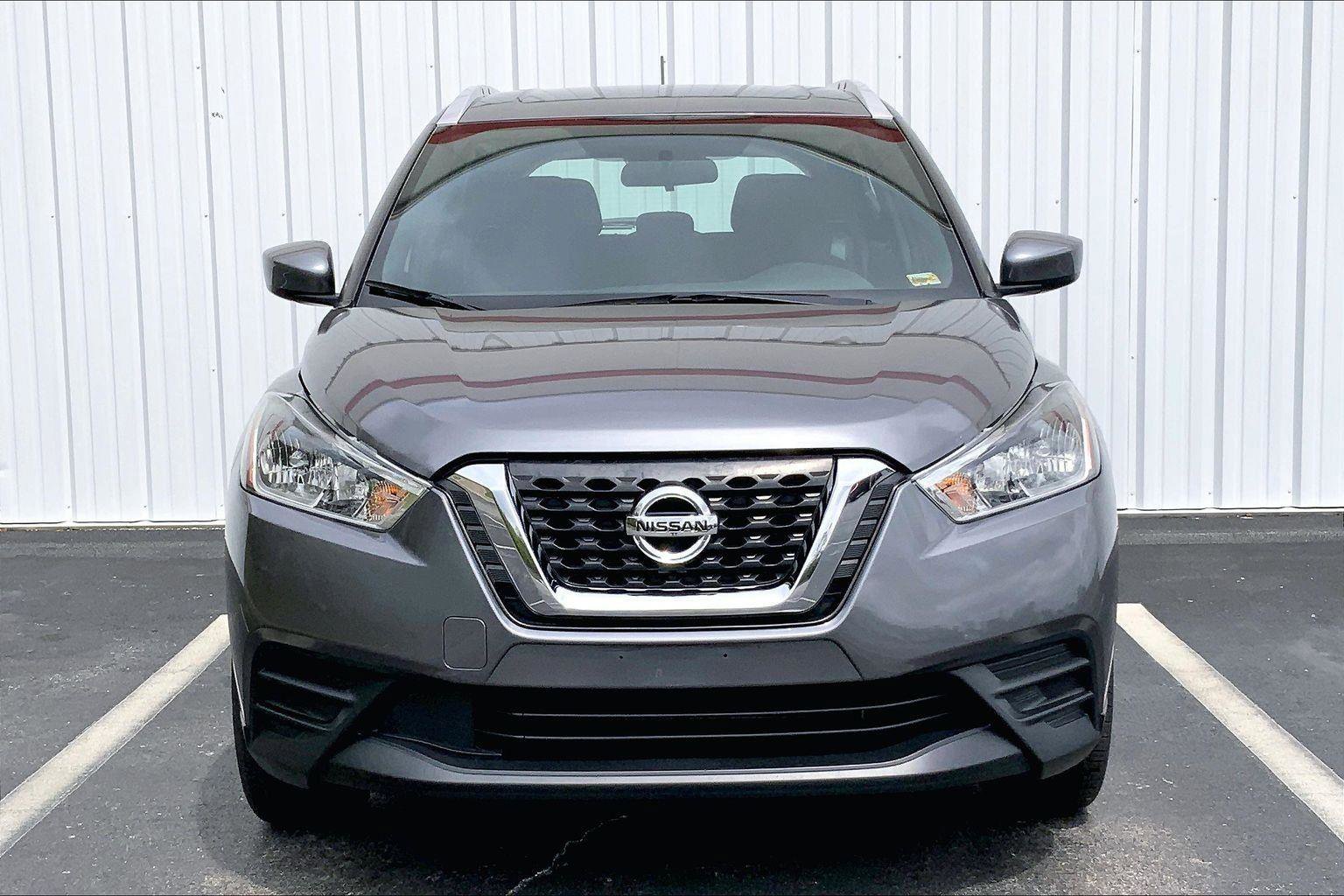 Used 2018 Nissan Kicks SV image 3