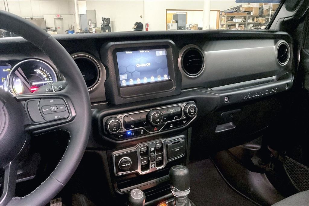 Used 2023 Jeep Wrangler Unlimited AWD/4WD image 6