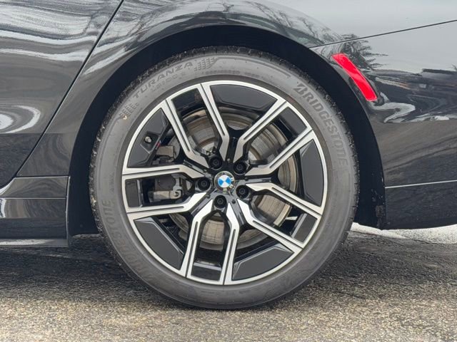 Certified 2024 BMW i7 xDrive60 image 3