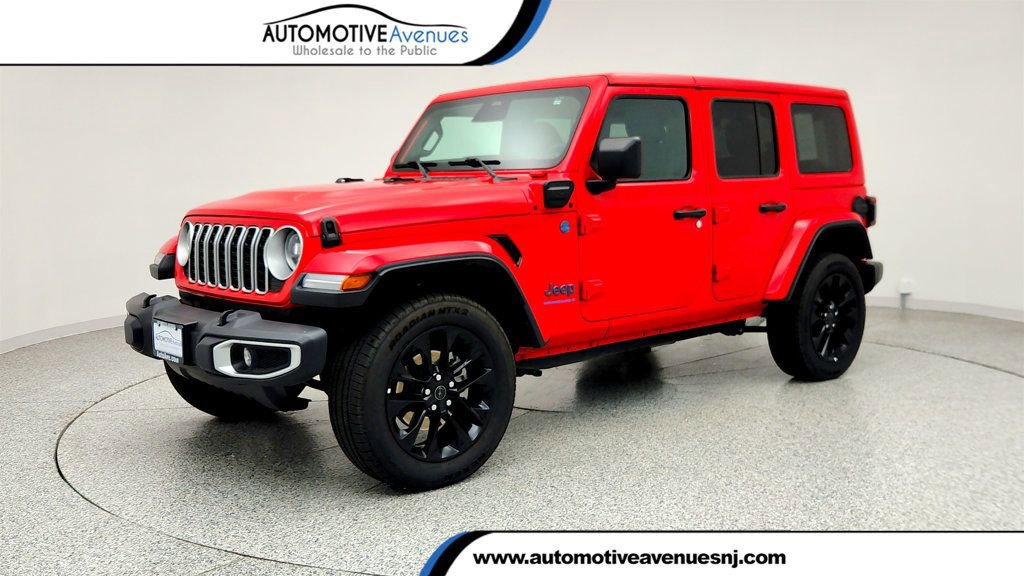 Used 2025 Jeep Wrangler Unlimited Sahara w/ Safety Group AWD/4WD image 1