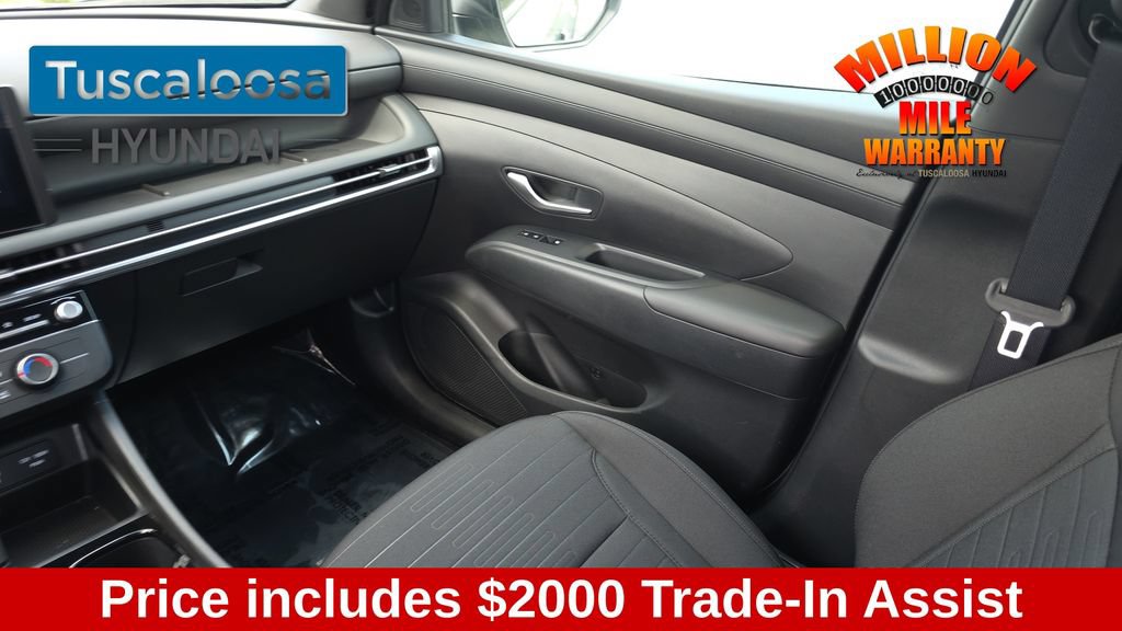 Used 2025 Hyundai Santa Cruz SE FWD image 28
