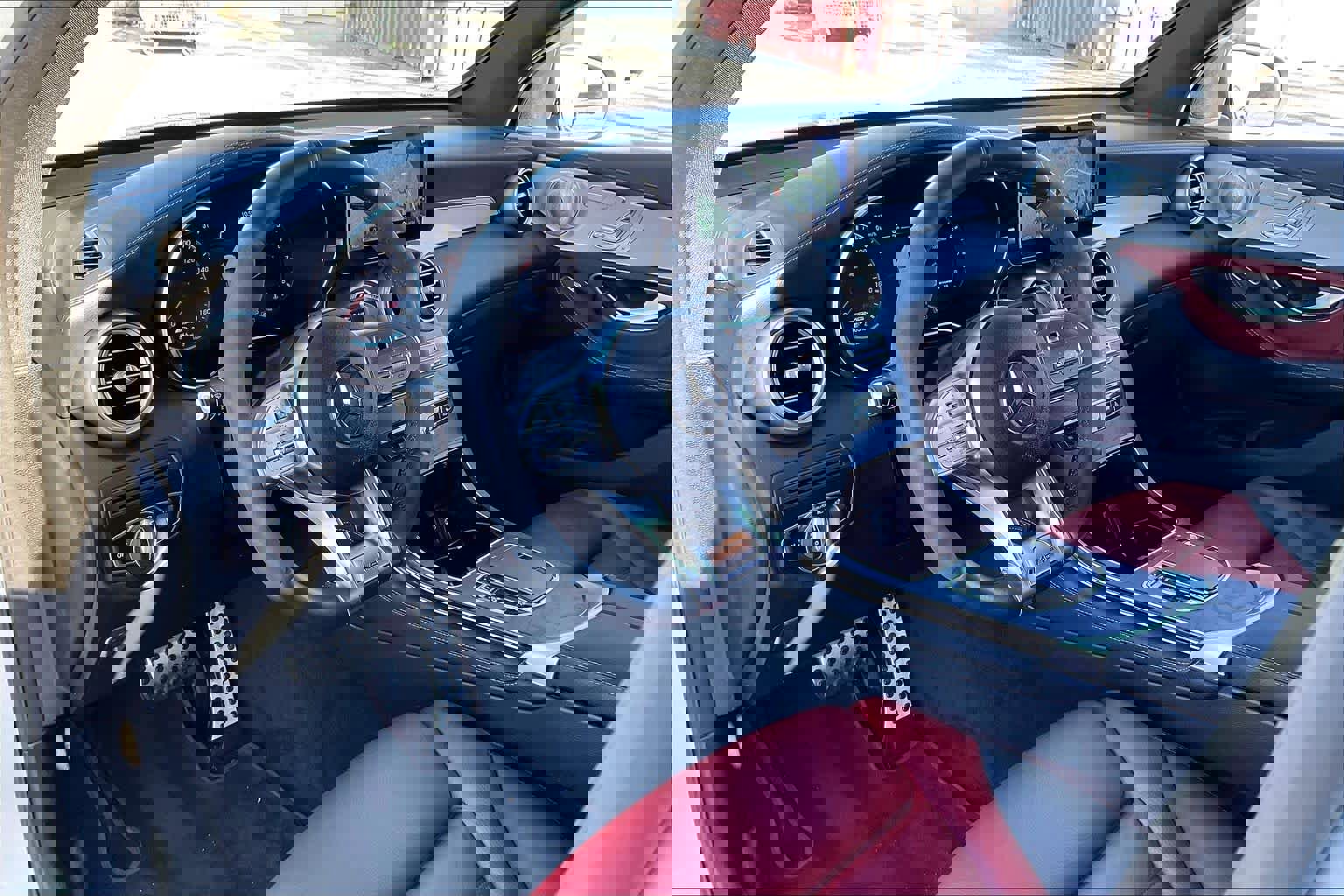 Used 2020 Mercedes-Benz GLC 43 AMG 4MATIC image 17