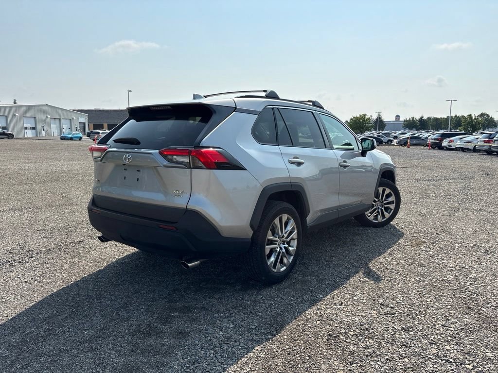 Used 2021 Toyota RAV4 XLE Premium AWD/4WD image 12