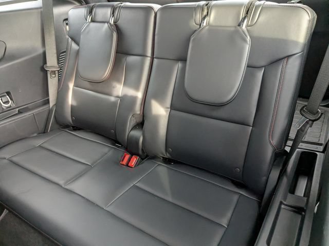 Used 2025 Ford Explorer ST-Line w/ ST-Line Street Pack AWD/4WD image 28