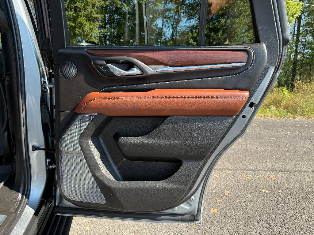 Used 2024 GMC Yukon Denali Ultimate image 31