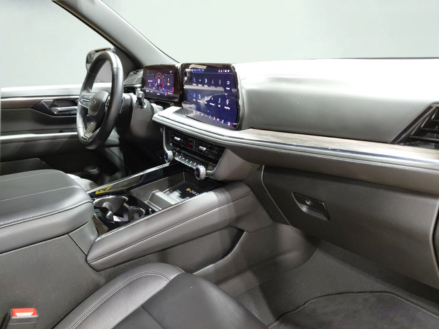 Certified 2025 Chevrolet Suburban Z71 AWD/4WD image 23