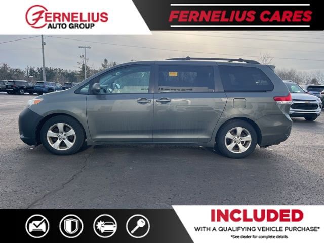 Used 2012 Toyota Sienna LE w/ Towing Pkg image 2