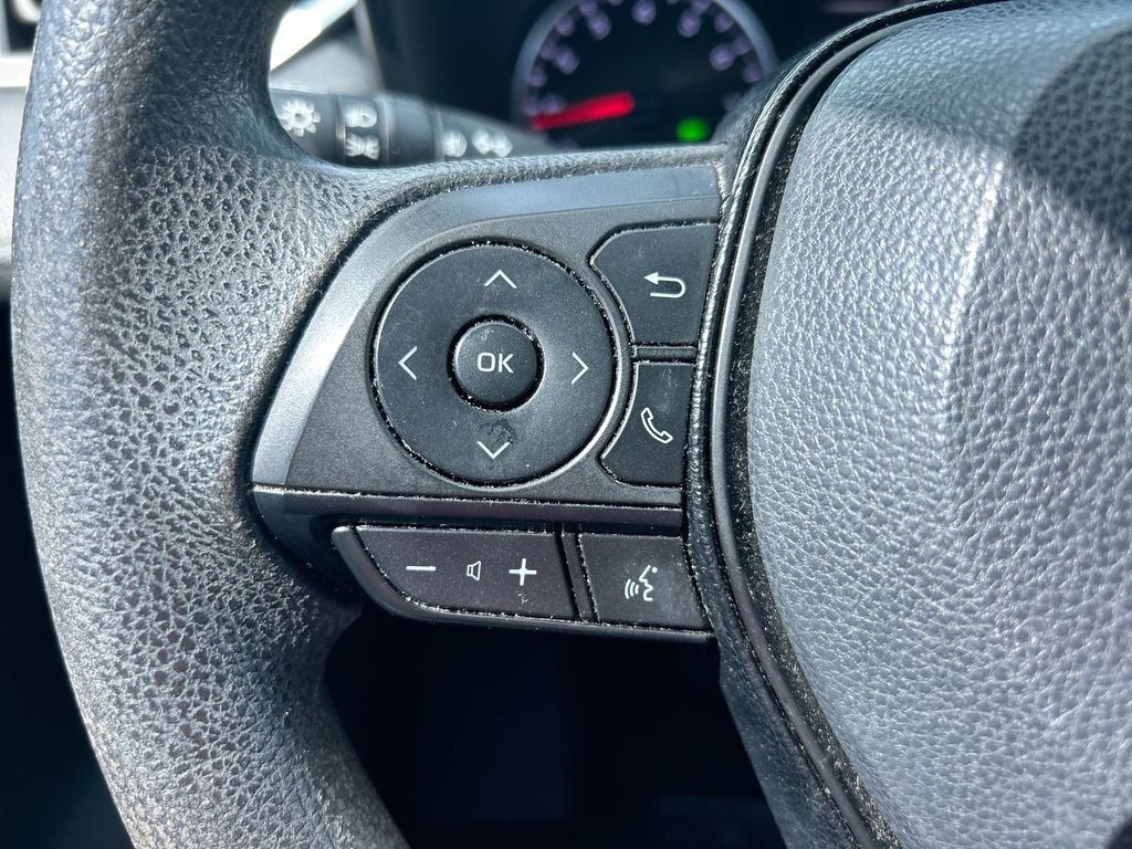 Used 2020 Toyota RAV4 XLE FWD image 16