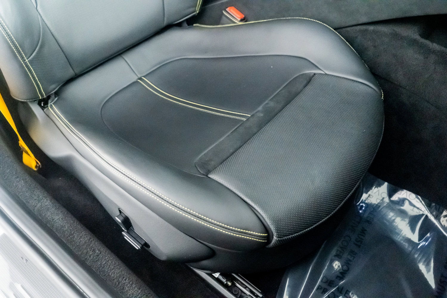 Used 2022 Ferrari Roma image 33