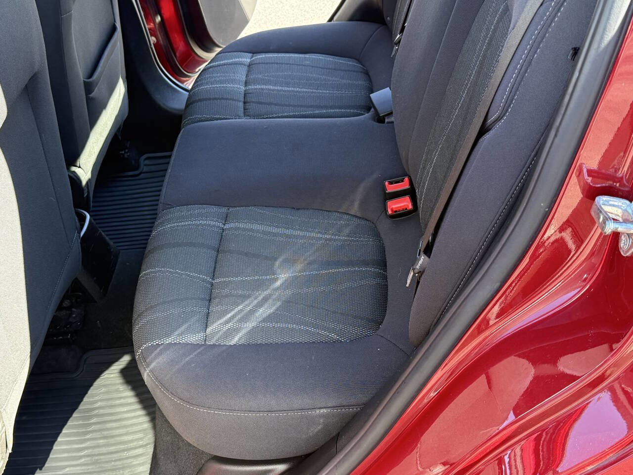 Used 2015 Chevrolet Sonic LT w/ Fun and Sun Package image 17