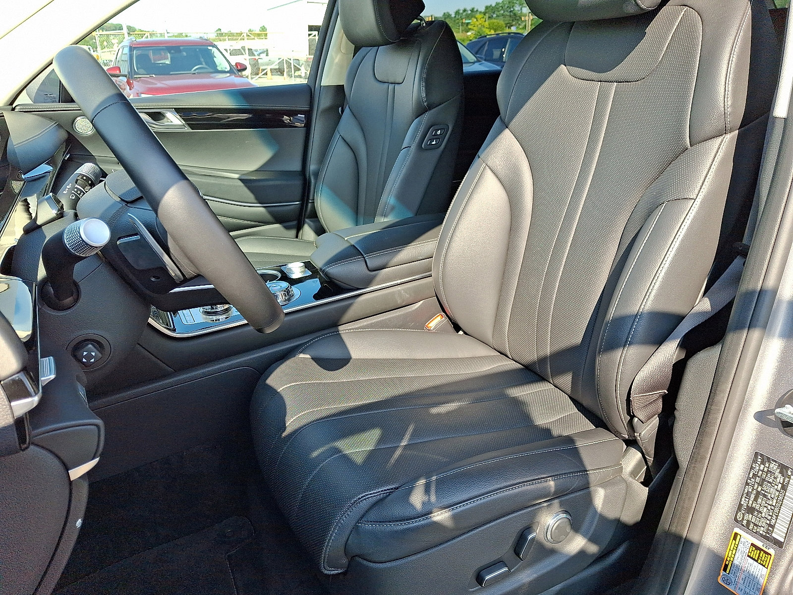 Used 2025 Genesis GV80 2.5T Standard image 13