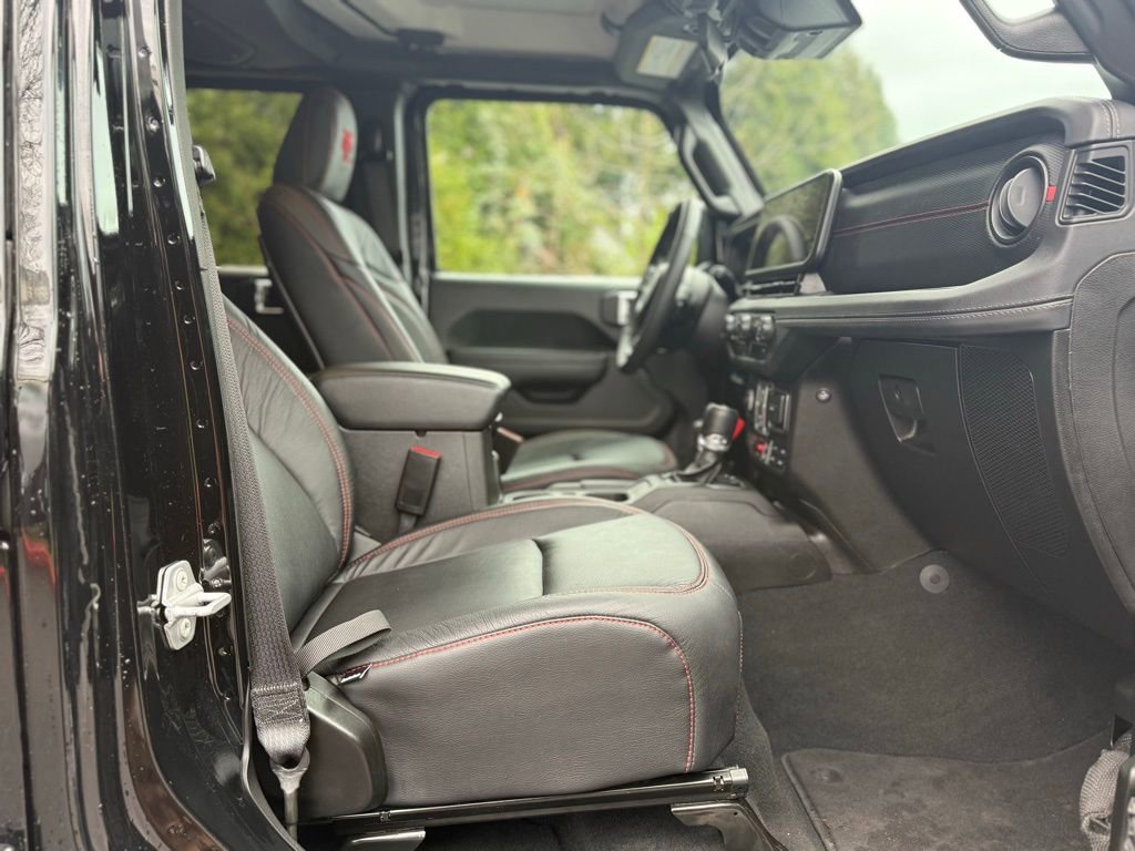 Used 2025 Jeep Wrangler Unlimited Rubicon image 17